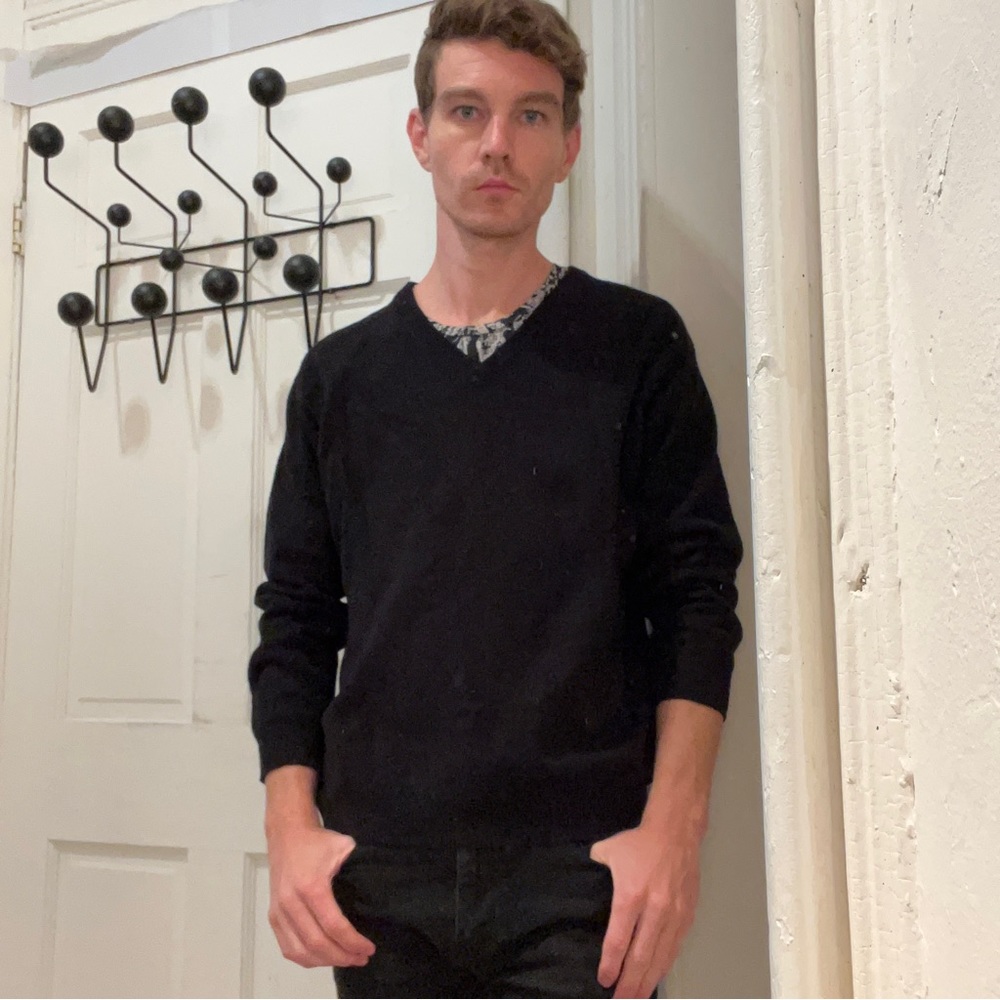 Woolovers V-neck sweater